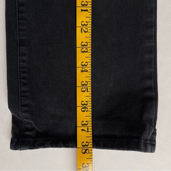 Levi's Premium Shaping Straight Leg Women's Black Jeans Size 30 - Picture 8 of 9